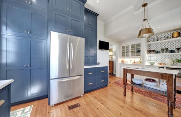14_custom_kitchen_cabinets.jpg