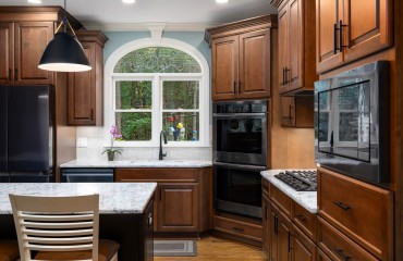 250_Trace_Ridge_Rd_-_Kitchen_-_SouthFace_Renovations-2.jpg