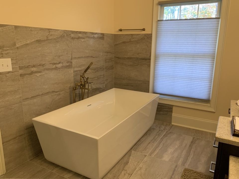 Modern Bathroom Constructed in Birmingham, AL