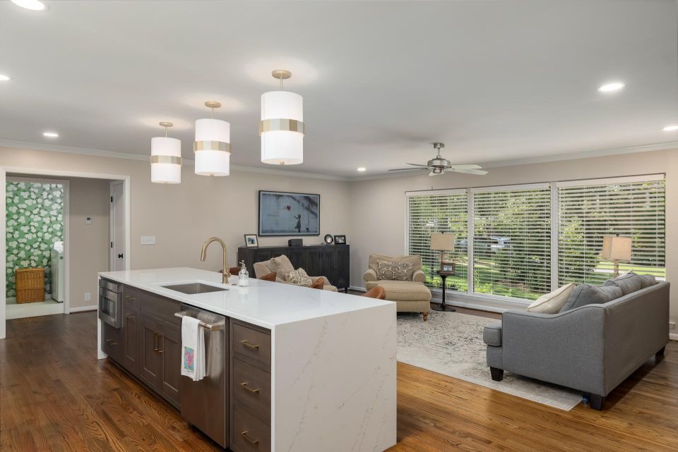 Master suite, laundry room addition and living room, kitchen remodel – photo 3