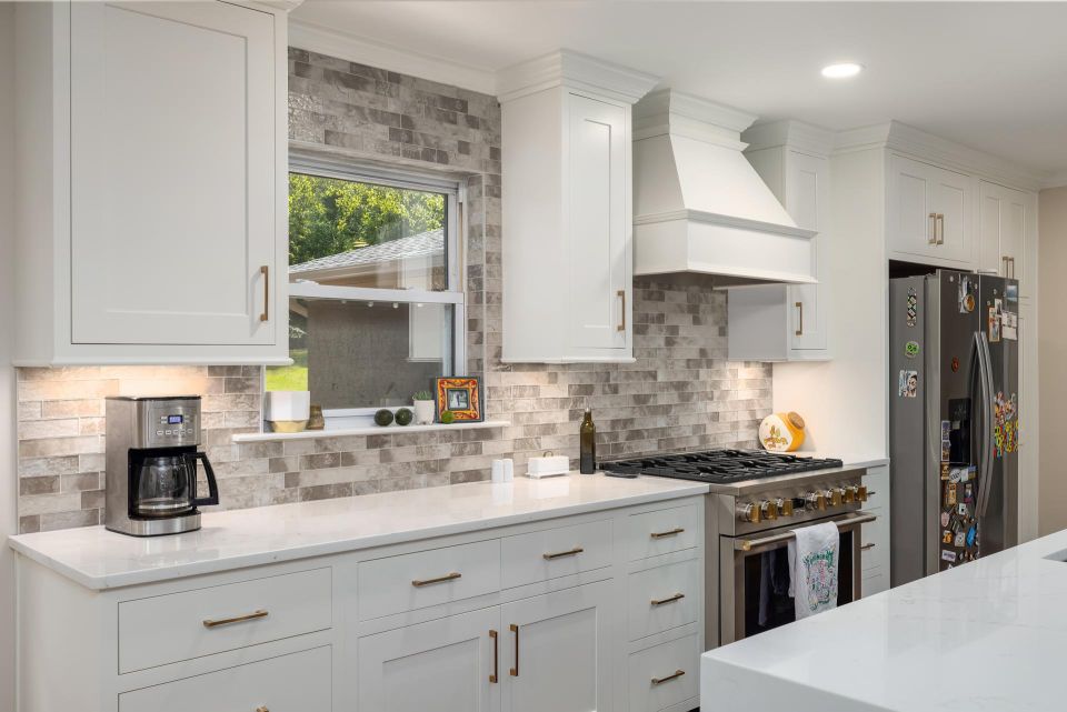 Master suite, laundry room addition and living room, kitchen remodel – photo 7