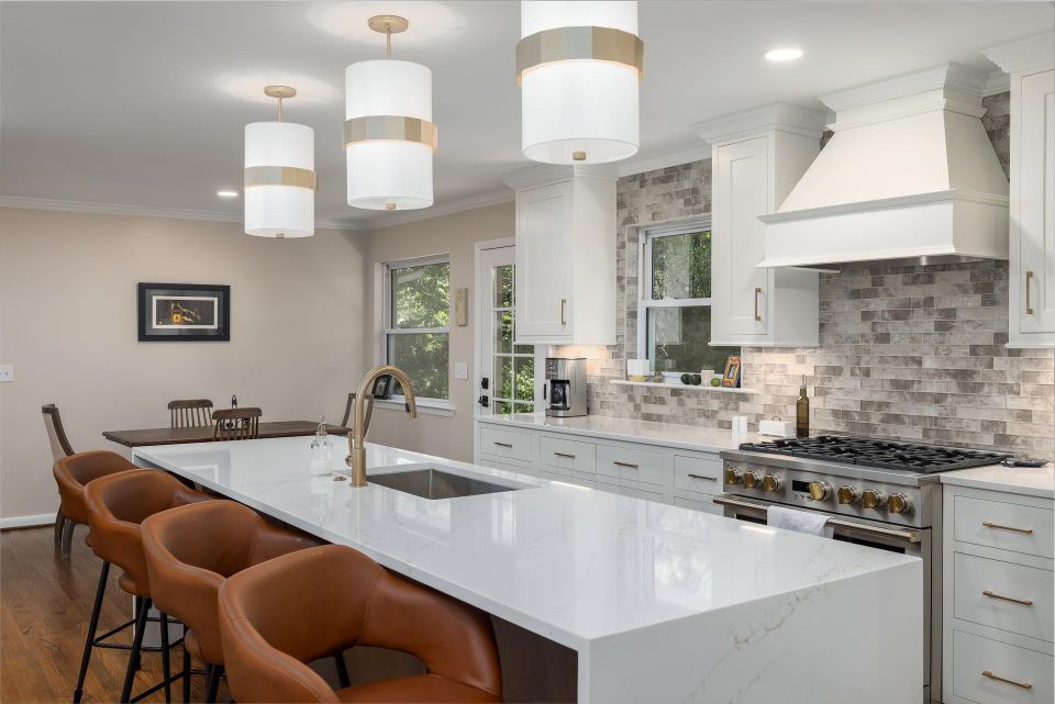 Master suite, laundry room addition and living room, kitchen remodel – photo 8