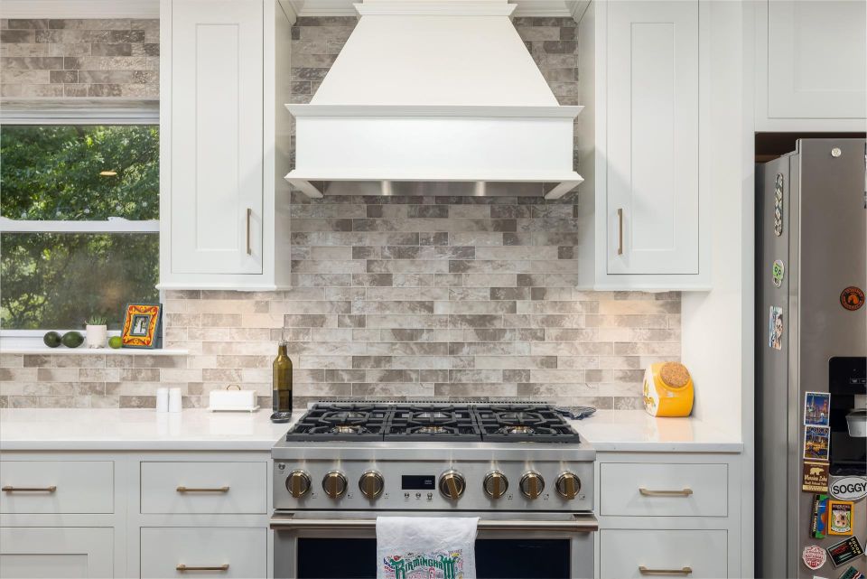 Master suite, laundry room addition and living room, kitchen remodel – photo 10