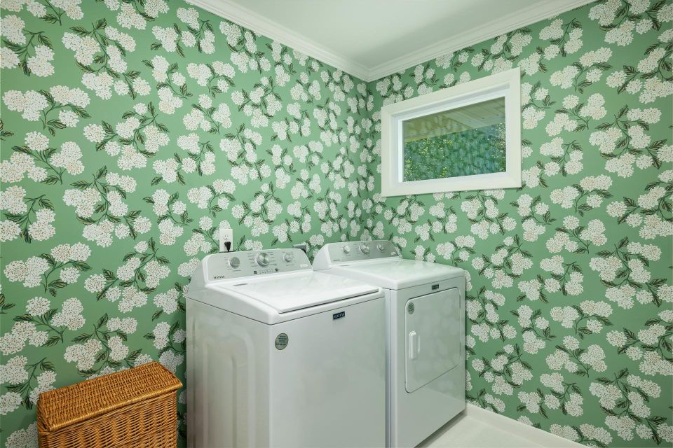 Master suite, laundry room addition and living room, kitchen remodel – photo 12