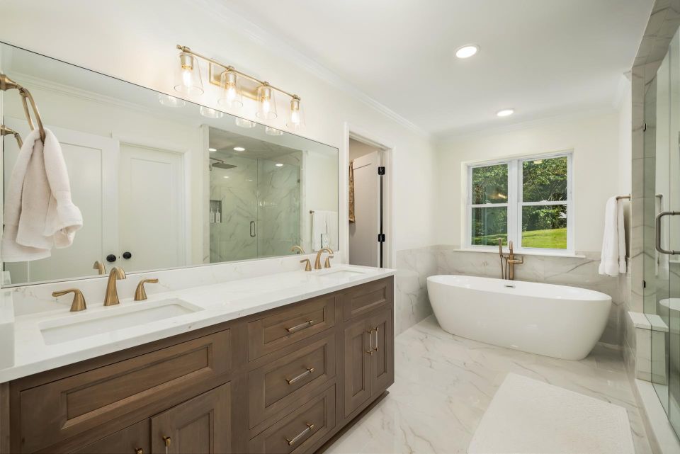 Master suite, laundry room addition and living room, kitchen remodel – photo 16