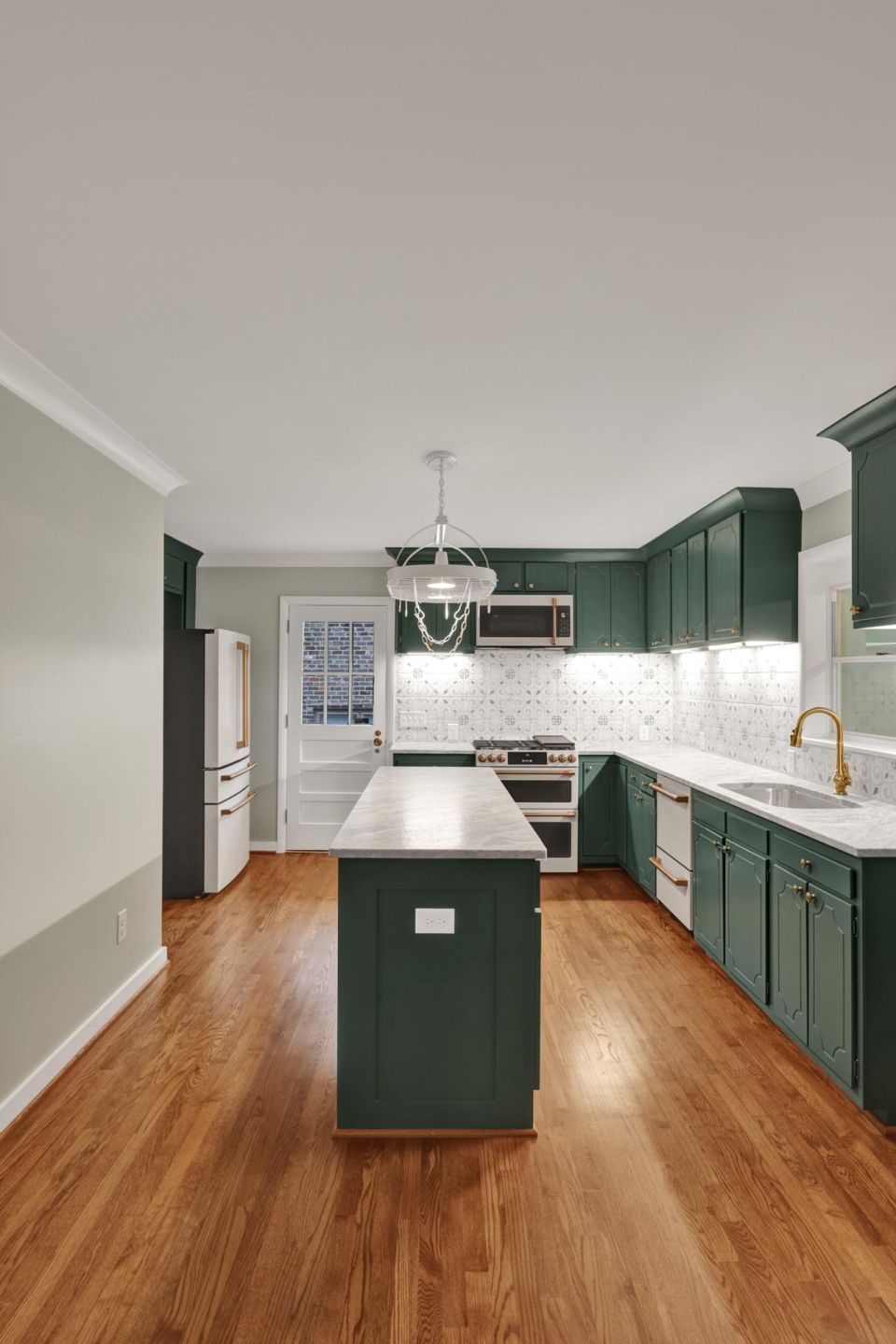 The Mack Project: A Complete Home Rebirth Inside and Out – photo 8