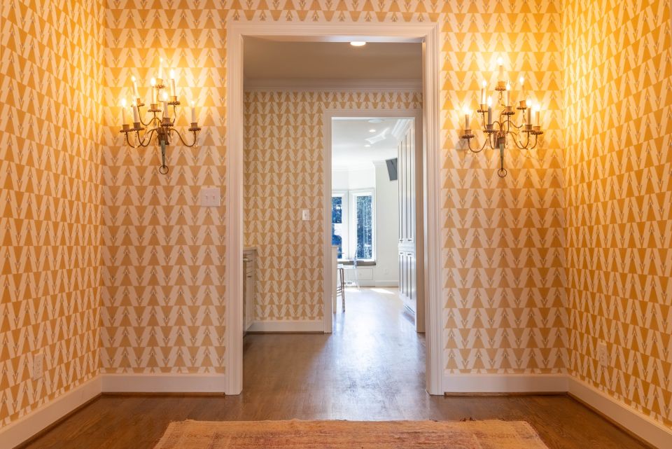 Choosing the Right Paint Color for Your Home
