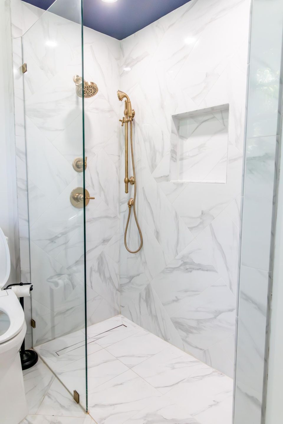 Avalon Apartments – photo 19