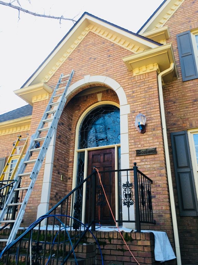 House trim repaired and painted in Birmingham, AL – photo 2