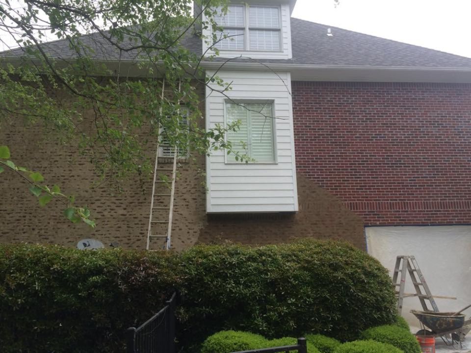 Mortar washed brick house in Greystone, AL