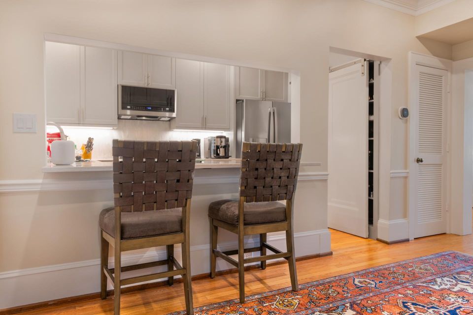 Avalon Apartments – photo 23
