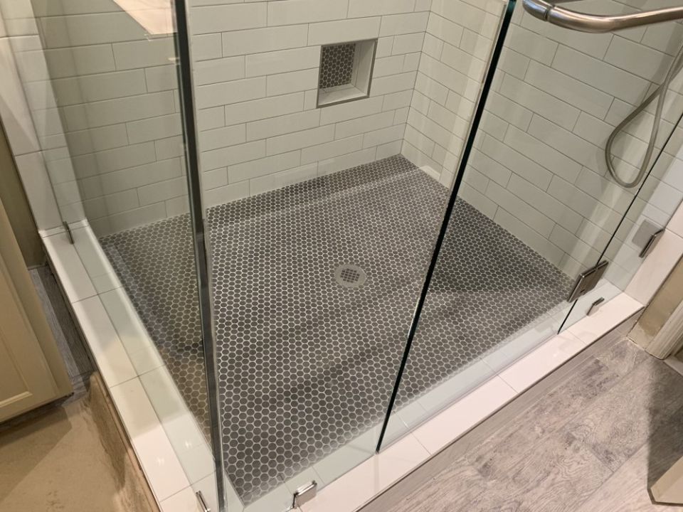 Big Glass Shower Installed – photo 4